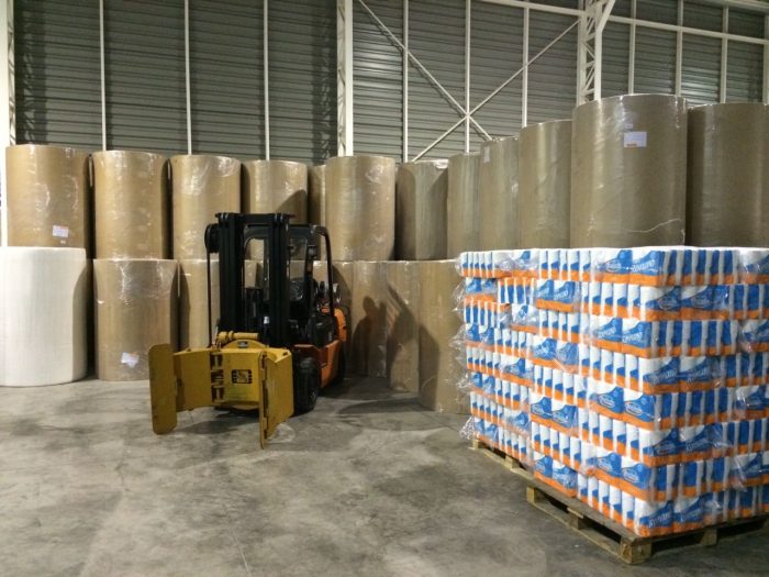  Papel Romano produce 30 toneladas de papel higiénico a la semana. Si tuvieran acceso en los supermercados podrían duplicar su producción. 