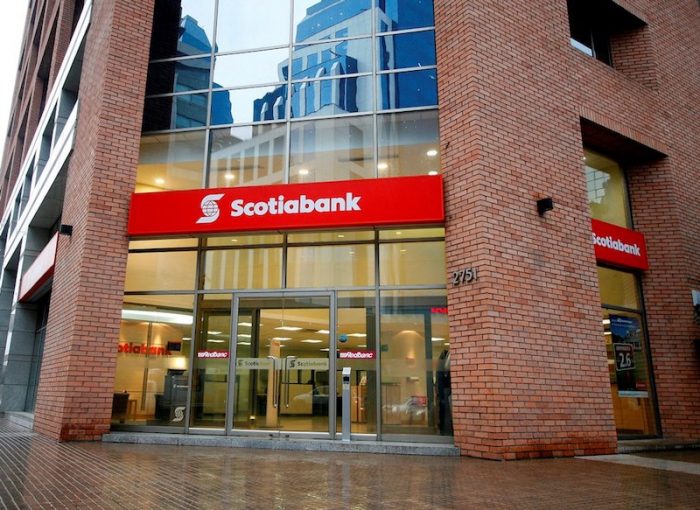 Scotiabank sorprende al mercado y se gana un poroto en millonaria colocación de Falabella