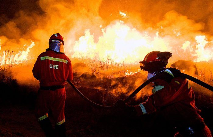 Militares españoles se alistan para combatir el fuego en el sur de Chile