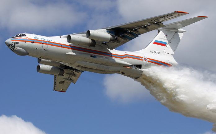 Rusia ofrece a Chile súper avión que es capaz de lanzar hasta 40 toneladas de agua