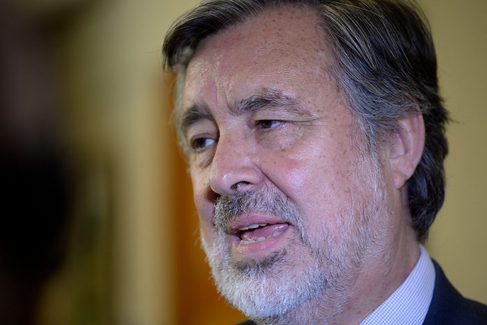Guillier y sus números en la CEP: «Nos sirven para ratificar que la buena política es con los ciudadanos»