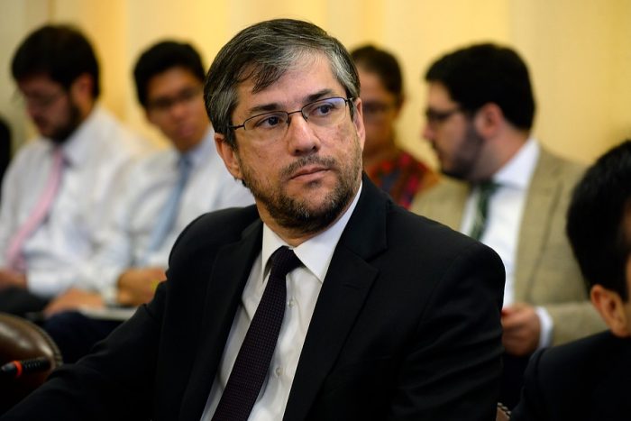 Bancard dice que el superintendente de Valores «omite información relevante» sobre fideicomiso de Piñera