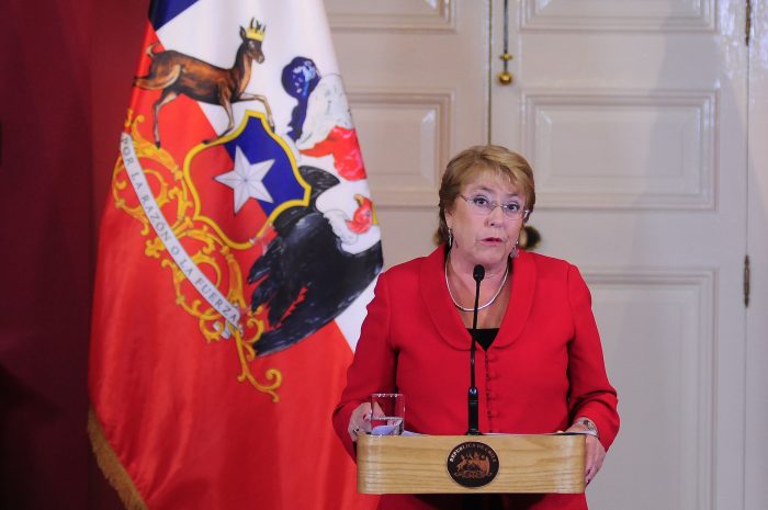 Bachelet destaca avance en el combate contra incendios forestales