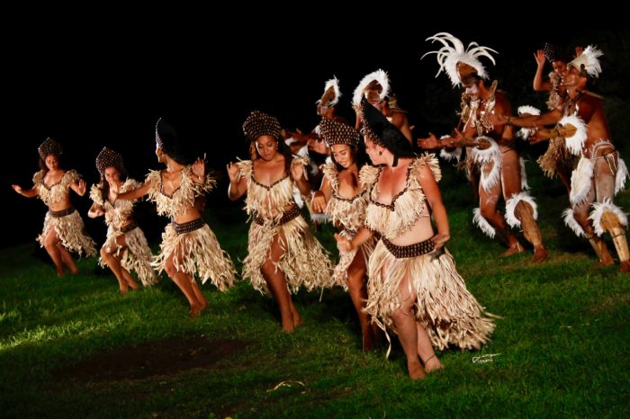Con llamado a una Tapati solidaria con las víctimas del incendio se inició la gran fiesta cultural de Rapa Nui