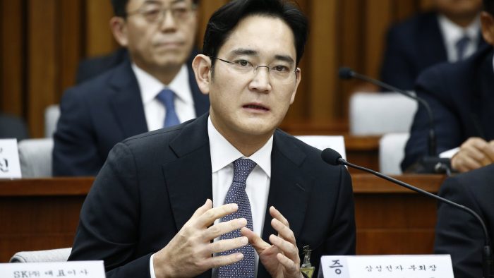 El heredero de Samsung fue condenado a cinco años de prisión por corrupción
