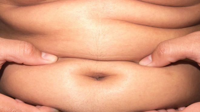¿Es posible perder dos centímetros de grasa abdominal en cuatro semanas?