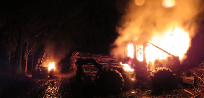 Desconocidos queman un galpón con 3000 fardos entre Traiguén y Lumaco
