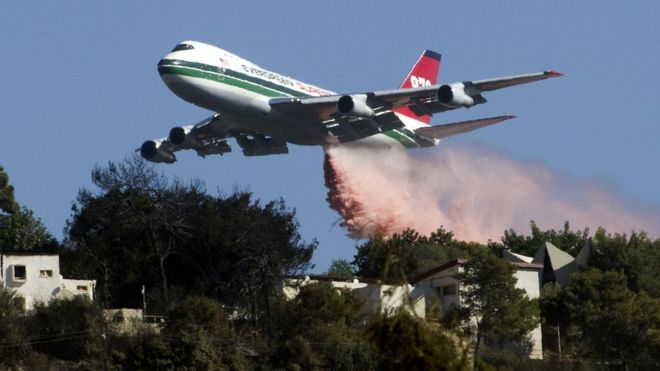 Lo que dice la BBC sobre el SuperTanker, el avión financiado por Lucy Ana Avilés para combatir los incendios forestales en Chile