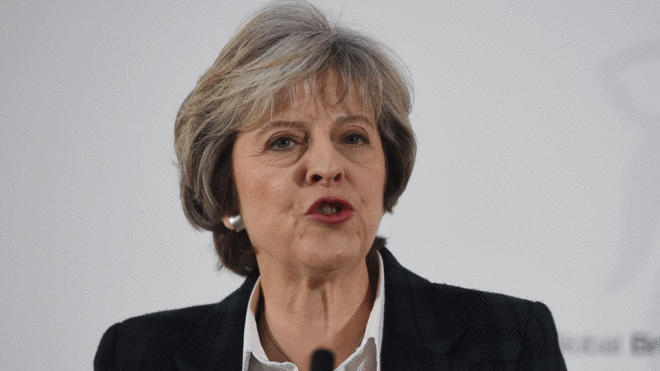 Primera ministra británica May condena el «atroz ataque terrorista» en Manchester