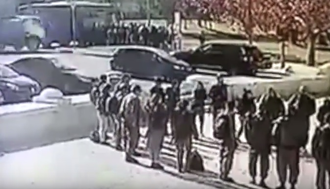 [VIDEO] Camión embiste a soldados en Israel en ataque «inspirado por el Estado Islámico»