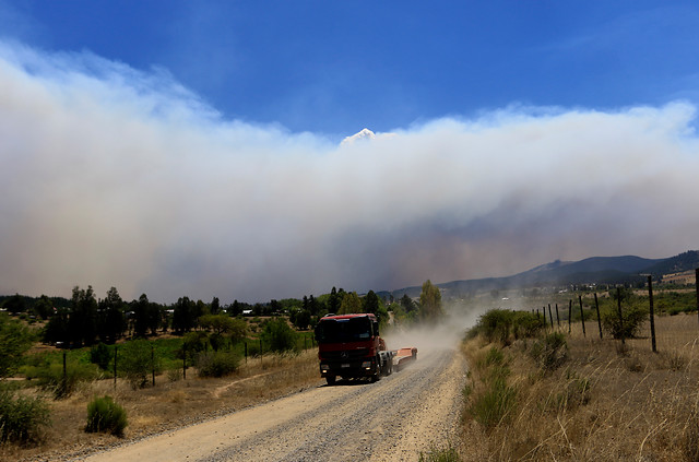 Ordenan evacuar a cuatro mil personas en Empedrado por incendio forestal