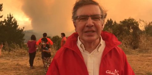 [VIDEO] Incendios: Joaquín Lavín y su familia fueron evacuados en Portezuelo
