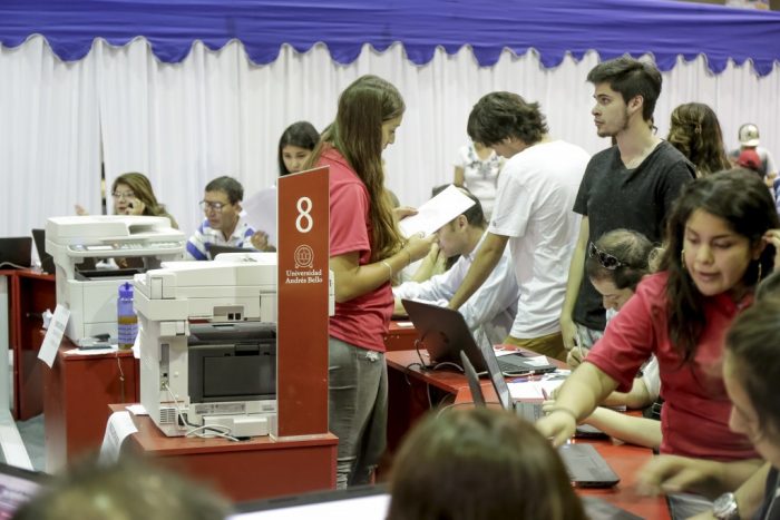 U. Andrés Bello lidera proceso de admisión a universidades con más de 48 mil postulaciones