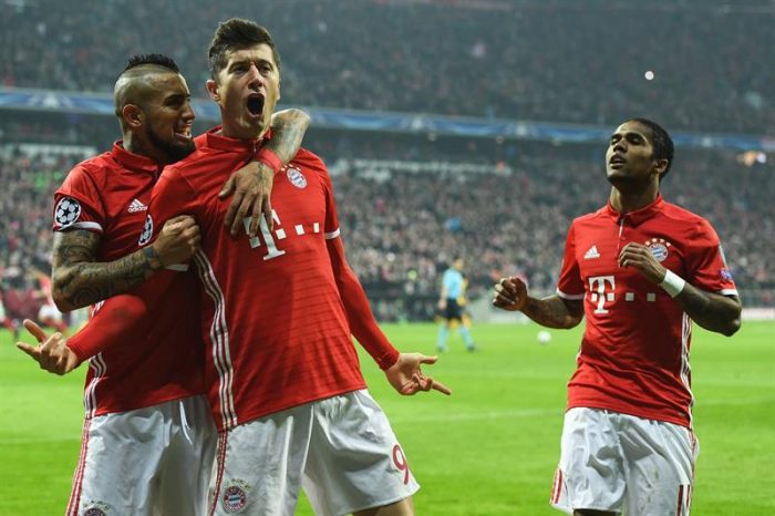 A pesar del gol de Alexis el Bayern pasa el rodillo y deja encarrilado su pase a cuartos