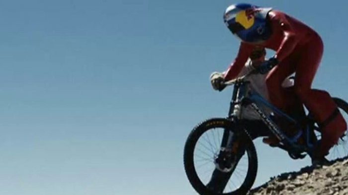 [VIDEO] El vertiginoso récord de velocidad de «El Loco Max» sobre una bicicleta de montaña en el desierto de Atacama