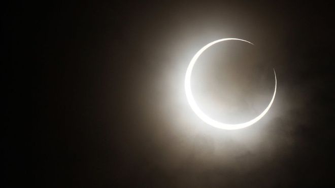 Dónde y cómo ver en América Latina el “anillo de fuego” del espectacular eclipse anular