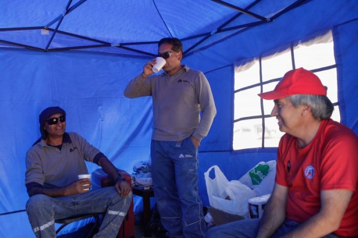 Mineros de Escondida en Chile reanudan negociación con BHP