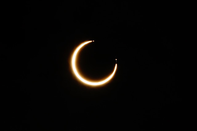 [FOTOS] El eclipse anular de sol visto desde el sur de Chile