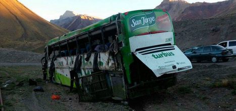 Conductor de bus volcado en Ruta 5 Sur queda en libertad con arraigo nacional