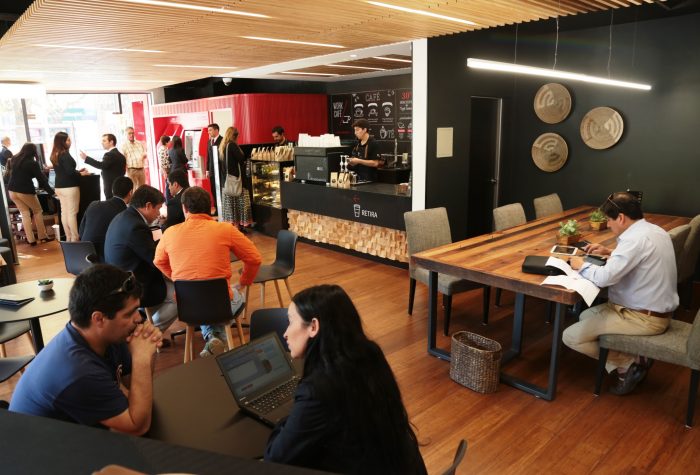 Santander sigue profundizando su revolución de la banca: inauguró nuevo Work Café en Viña del Mar