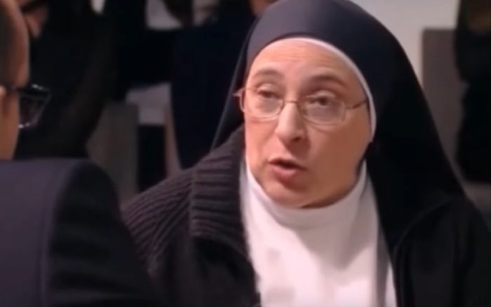 [VIDEO] Monja española desata el caos al asegurar que José y la Virgen María «practicaban el sexo»