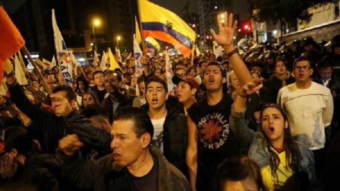 Aumenta tensión tras elecciones en Ecuador: oposición teme fraude y se vuelca a las calles