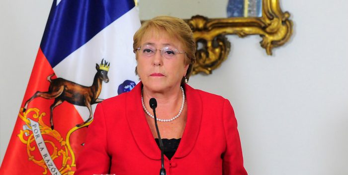 Bachelet acusa el golpe: «Dejen a mi hija tranquila»