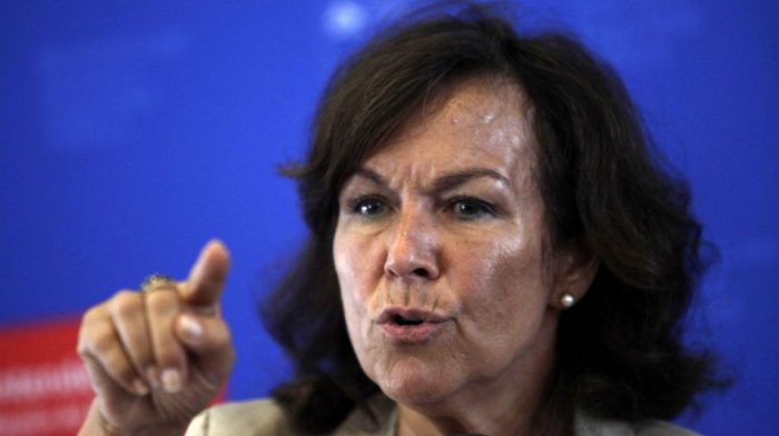 Valdés entra en cólera por «imprudencia» de ministra del Trabajo en tema pensiones