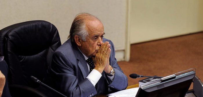 Zaldívar sale a llorar por bullying a partidos políticos y critica al Servel por su «interpretación restrictiva sobre ley de refichaje»