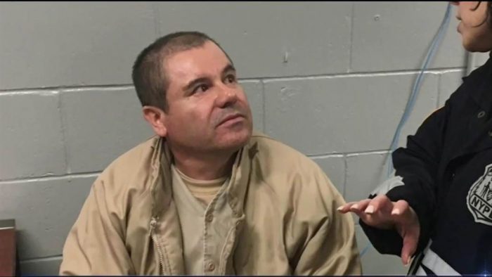 El «Chapo» alucina en prisión: oye música en una radio apagada