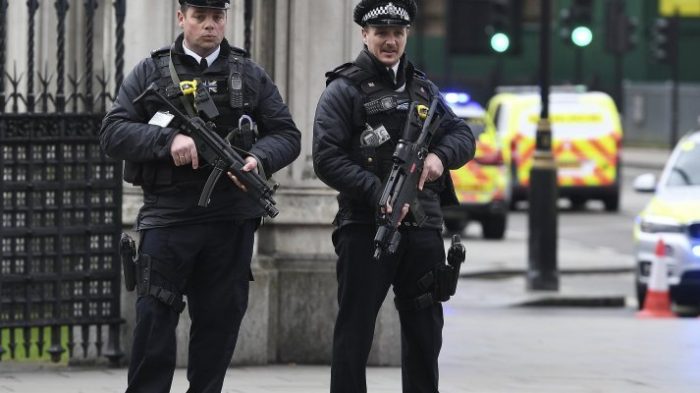 Se eleva a ocho el número de detenidos vinculados con el atentado de Londres