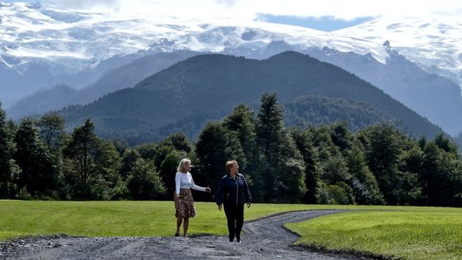 Cómo la «histórica» donación de tierras de Douglas Tompkins permitirá a Chile crear red de parques nacionales del tamaño de Suiza