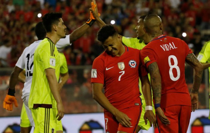 Chile gana con la cuenta de ahorro: vence 3-1 a Venezuela pero se farrea varios goles