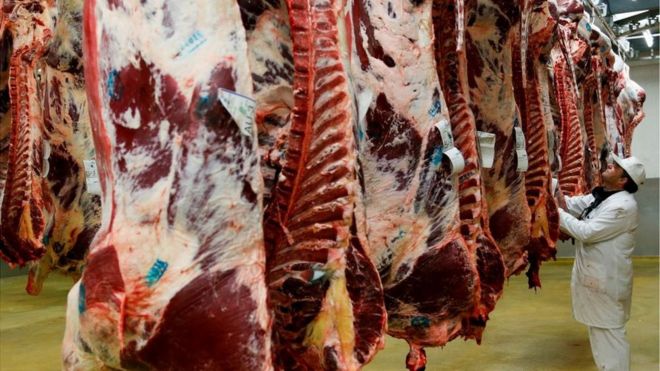Lo que se sabe del escándalo en Brasil con la carne podrida que era «maquillada» para ser exportada