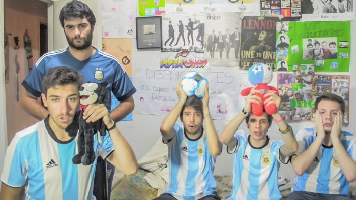 [VIDEO] Les tocó celebrar a «Los Displicentes», los youtubers argentinos que sufrieron con ambas finales de Copa América