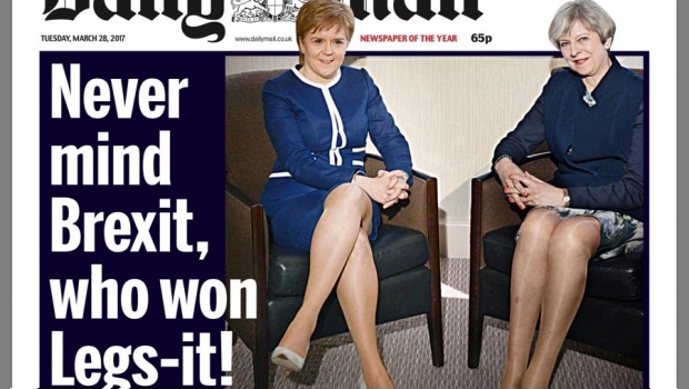 Polémica en Reino Unido por portada centrada en piernas de ministras