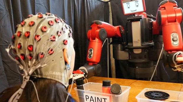 Un nuevo avance hacia la comunicación telepática entre humanos y robots