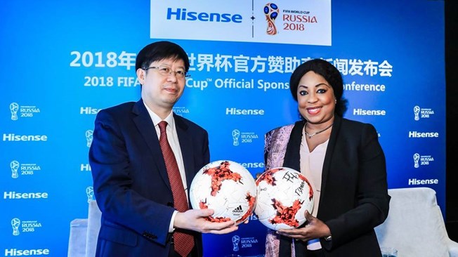 Tras los escándalos, FIFA consigue segundo sponsor chino a un año del Mundial