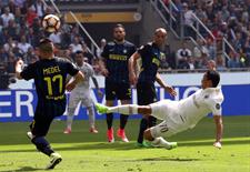 [VIDEO] Milan de Matías Fernández empata en el último minuto ante el Inter de Gary Medel en el derbi de la ciudad