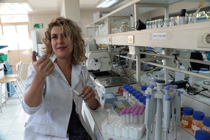 Transmutación de Lorena Sulz: de científica experta en biomedicina a Dj de música electrónica los fines de semana