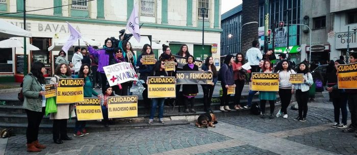 “¡Nabila te creemos!”, gritaban las mujeres que se reunieron a lo largo de Chile en apoyo a Rifo previo al veredicto