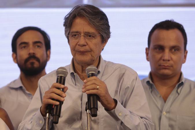 Elecciones en Ecuador: candidato opositor denuncia pretensiones de fraude y habla con OEA
