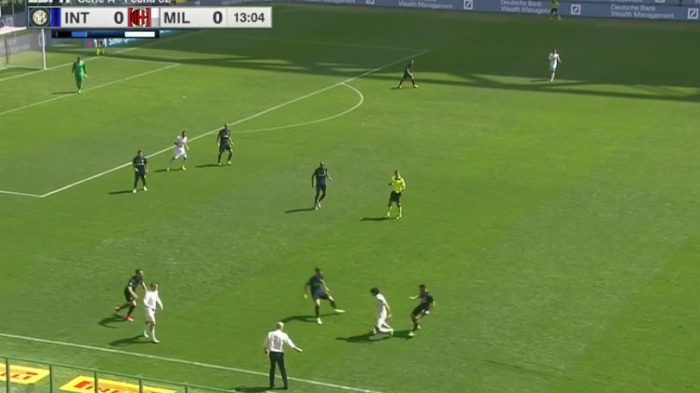 [VIDEO] La extraordinaria jugada de Matías Fernández que sacó aplausos en el derbi de Milan