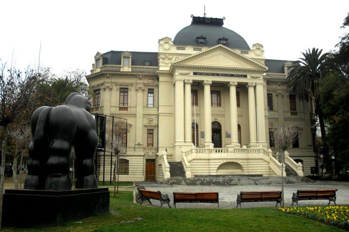 Celebrarán el Día Internacional del Libro con Santiago en 100 Palabras