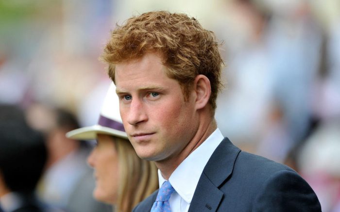 Príncipe Harry confiesa que vivió años de «caos total» tras la muerte de su madre