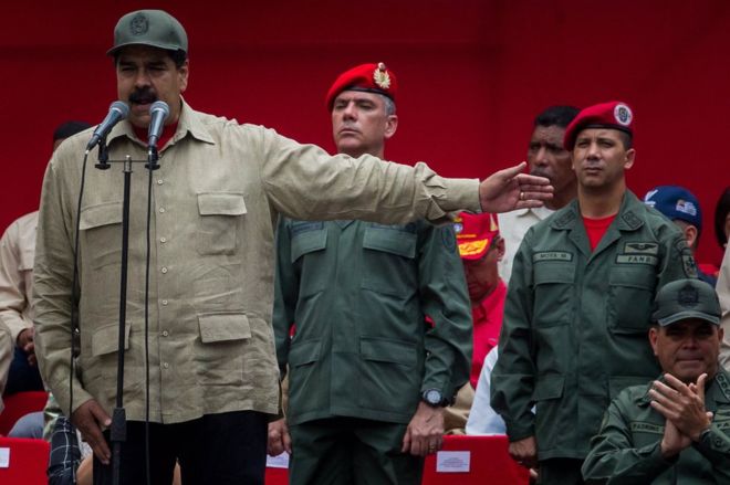 Maduro anuncia plan para expandir la Milicia Nacional de Venezuela a 500.000 miembros este año y «garantizar un fusil» a cada uno