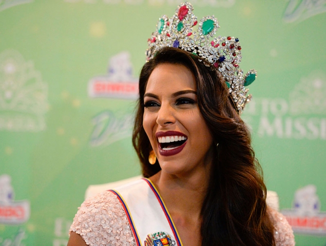 Las niñas que luchan por convertirse en Miss Venezuela para salir de la pobreza