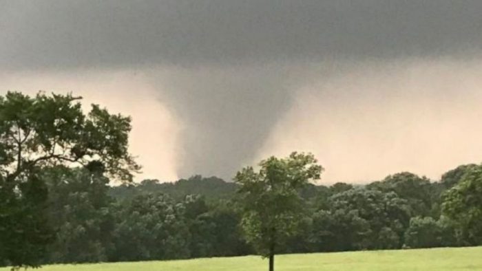 [VIDEO] Texas: Tornados dejan un saldo de cinco muertos y medio centenar de heridos