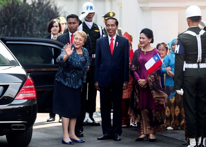 Bachelet se compromete a completar el tratado comercial con Indonesia en 2017