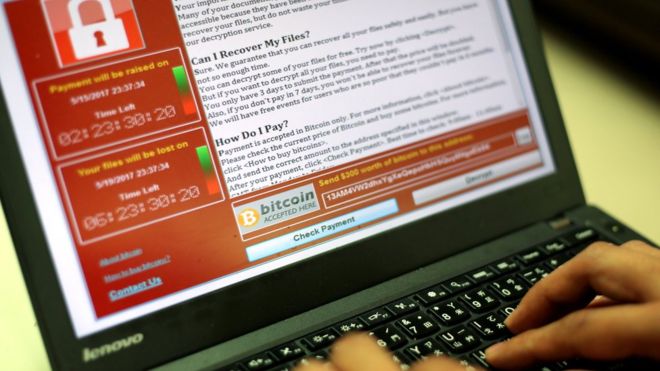 El «accidente» por el que un joven de 22 años se hizo «héroe» al detener el virus que secuestró computadoras en casi 100 países